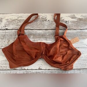 Skims No Show Unlined Demi Bra. 34DD. Bronze. NWT!